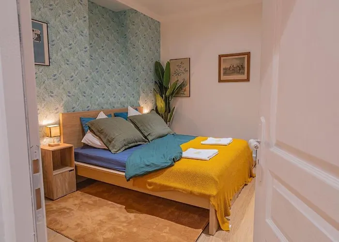 Unique Montmartresacre-coeur Parking Apartment Paris